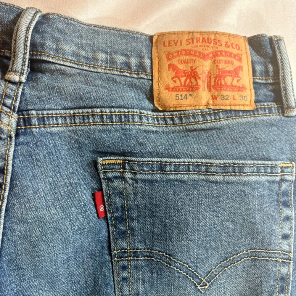 Levis 514 Straight Fit Jeans Mens 32x30 Medium Wash Blue Stretch Denim Casual